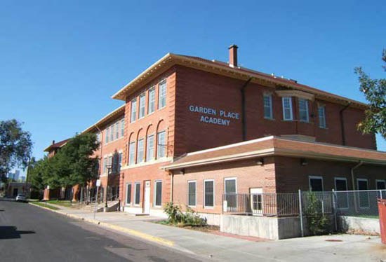 A denveri Garden Place Academy iskolaépülete